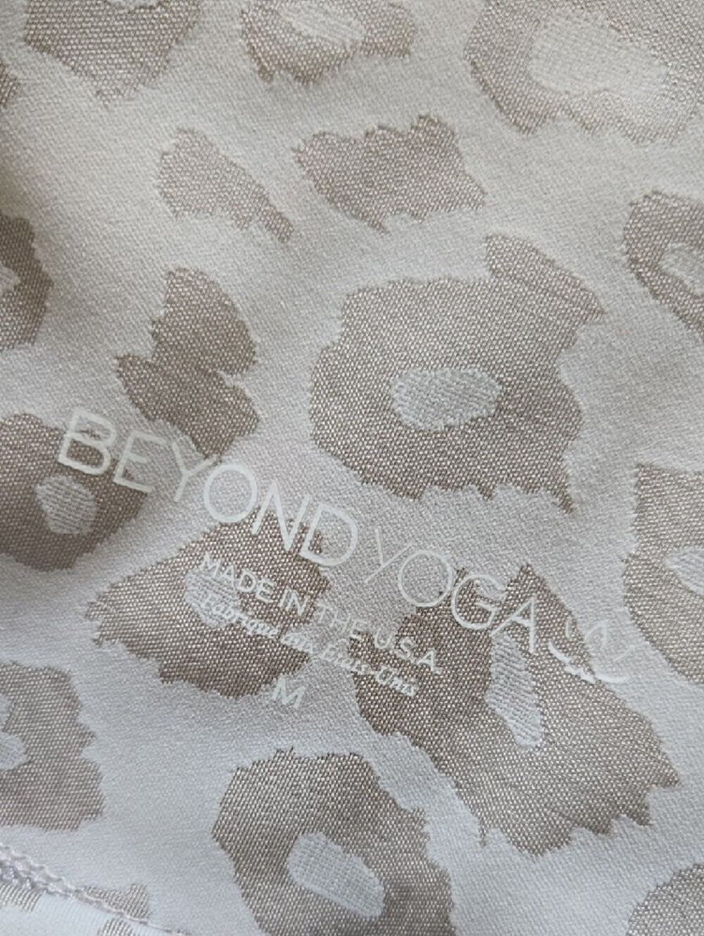 Beyond Yoga Grey Leopard Print Leggings - High Waist Athletic Activewear Medium - Picture 4 of 4